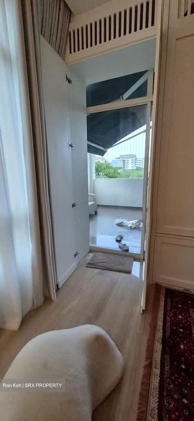 Woodgrove Condominium (D25), Condominium #636282591